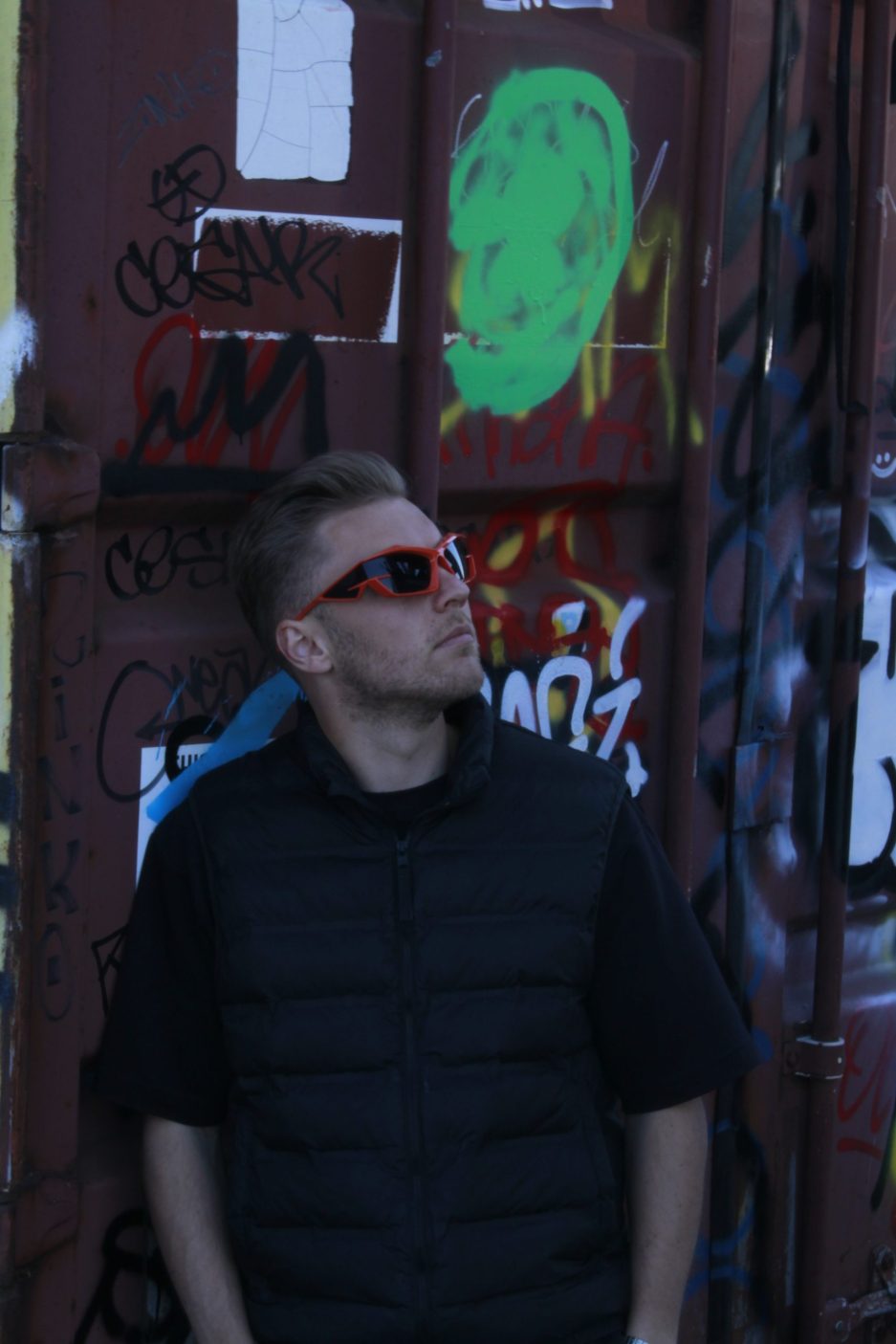 Oranje-bril-techno-scaled-1.jpg