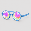 Ronde kaleidoscoop zonnebril met blauw montuur – ronde festivalzonnebril met kleurrijke kaleidoscoop glazen en blauw transparant frame, ideaal voor festivals, feesten en zomerse events. Opvallend accessoire als cadeau of voor eigen gebruik.