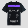 boardingpass-tshirt-zwart-met-paars-boardingpass-tshirt-bekend-goede-kwaliteit-festoval-kleding-festivalkleding-kopen-festivalkleding-bestellen-festival-kleding-bestellen.png