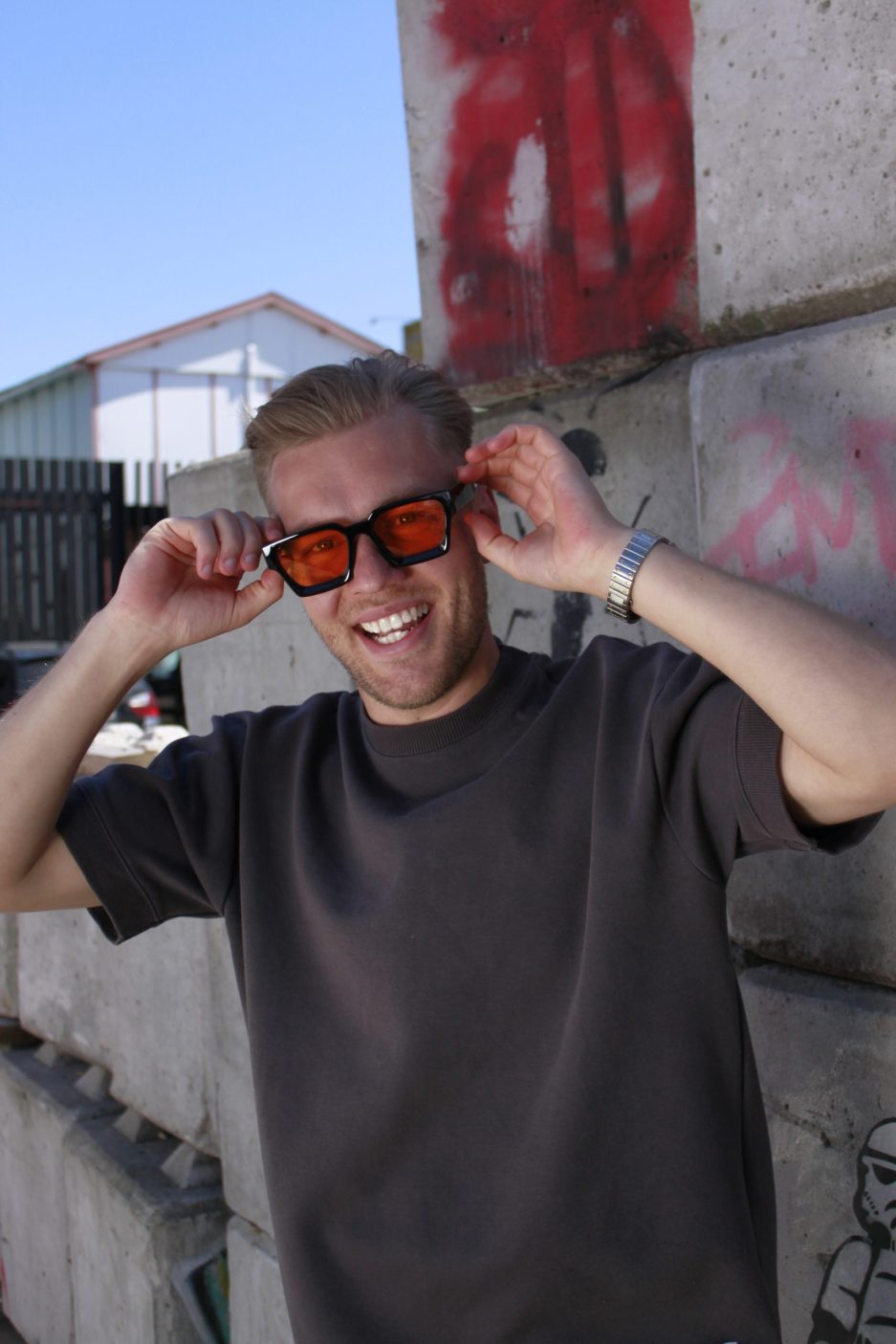 bril-oranje-glazen-scaled-1.jpg