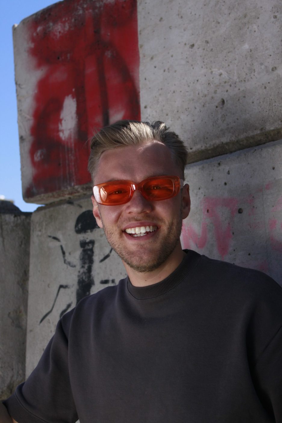 bril-oranje-scaled-1.jpg