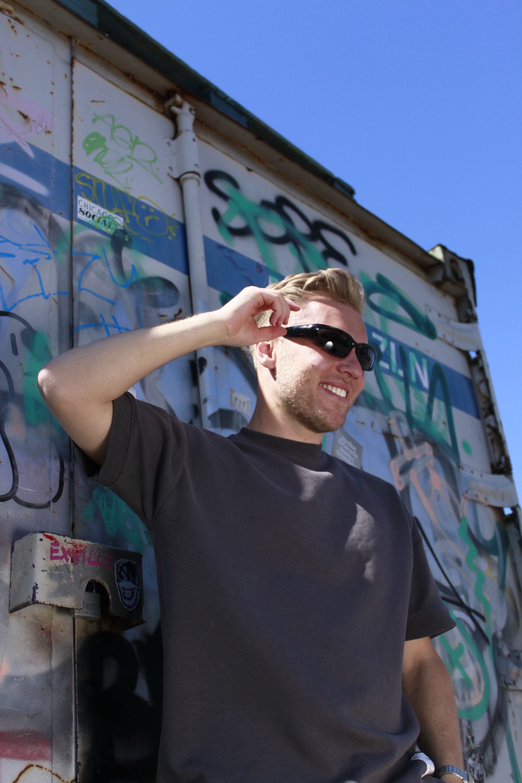 bril-techno-scaled-1.jpg