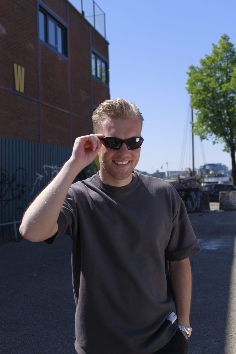 bril-voor-tijdens-een-rave-scaled-1.jpg