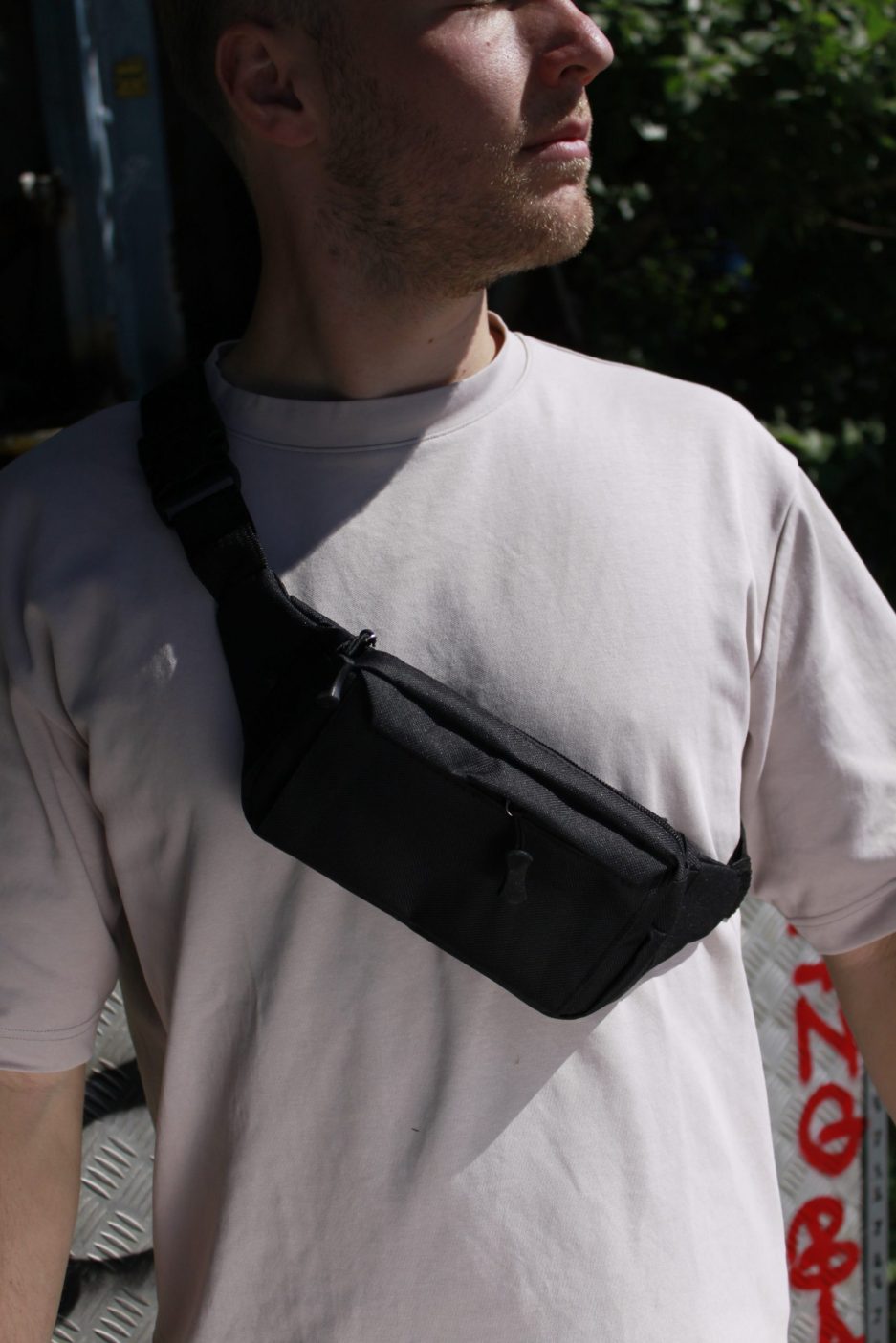 fanny-pack-handig-scaled-1.jpg