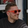 orange-brillen-scaled-1.jpg