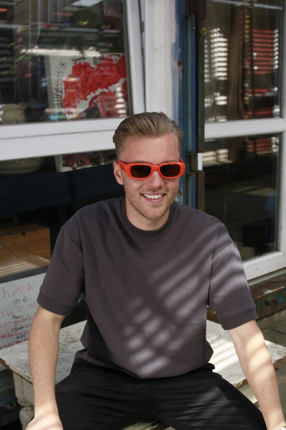 oranje-brillen-scaled-1.jpg