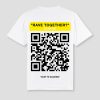 qr-code-wit-shirt-geel-beste-festival-kleding-opvallende-festival-kleding-festivalmode-voor-mannen-festivalmode-voor-vrouwen.png