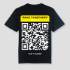 qr-code-zwart-shirt-geel-stijlvolle-techno-kleding-moderne-techno-fashion-techno-fashion.png