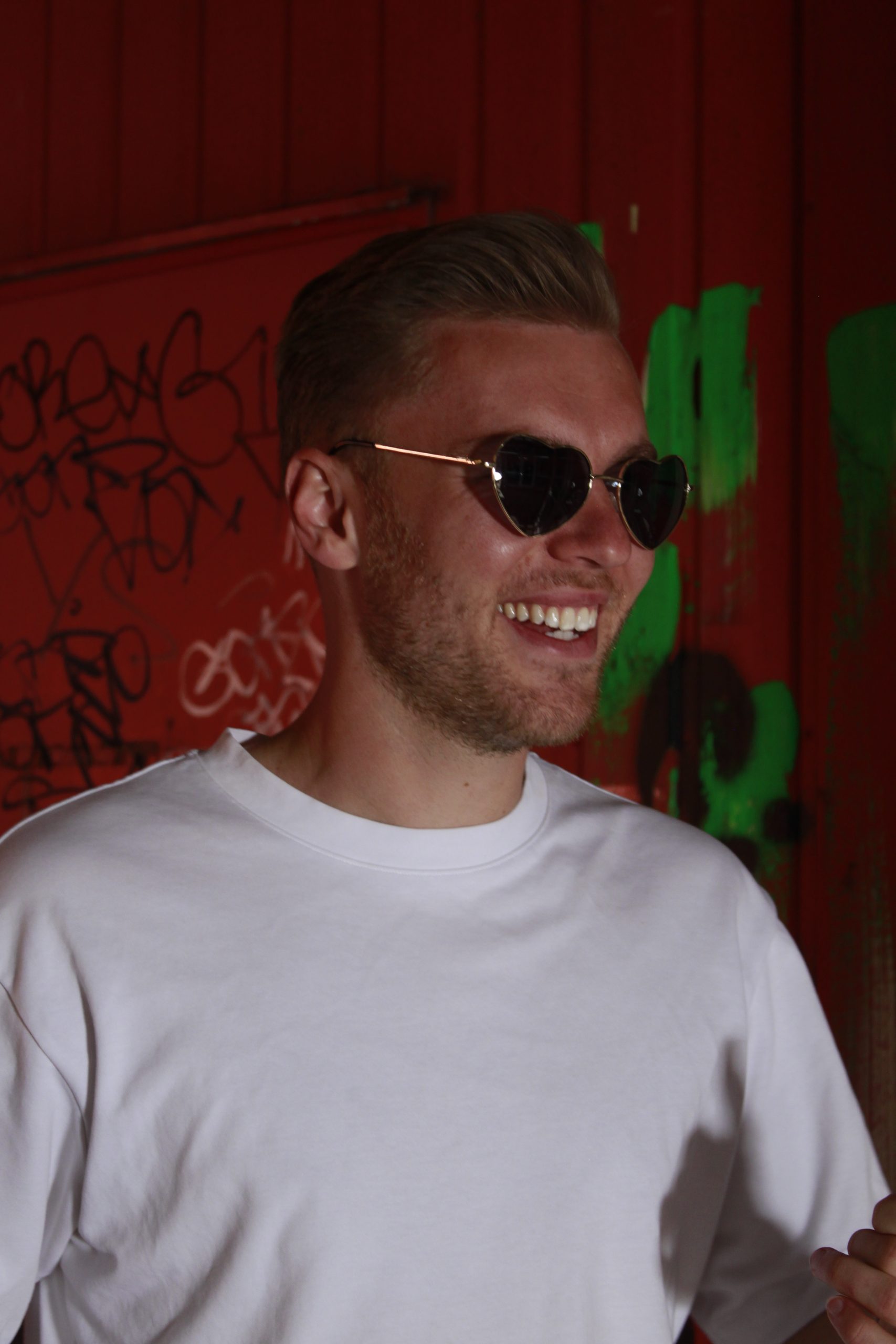ronde-glazen-bril-scaled-1.jpg