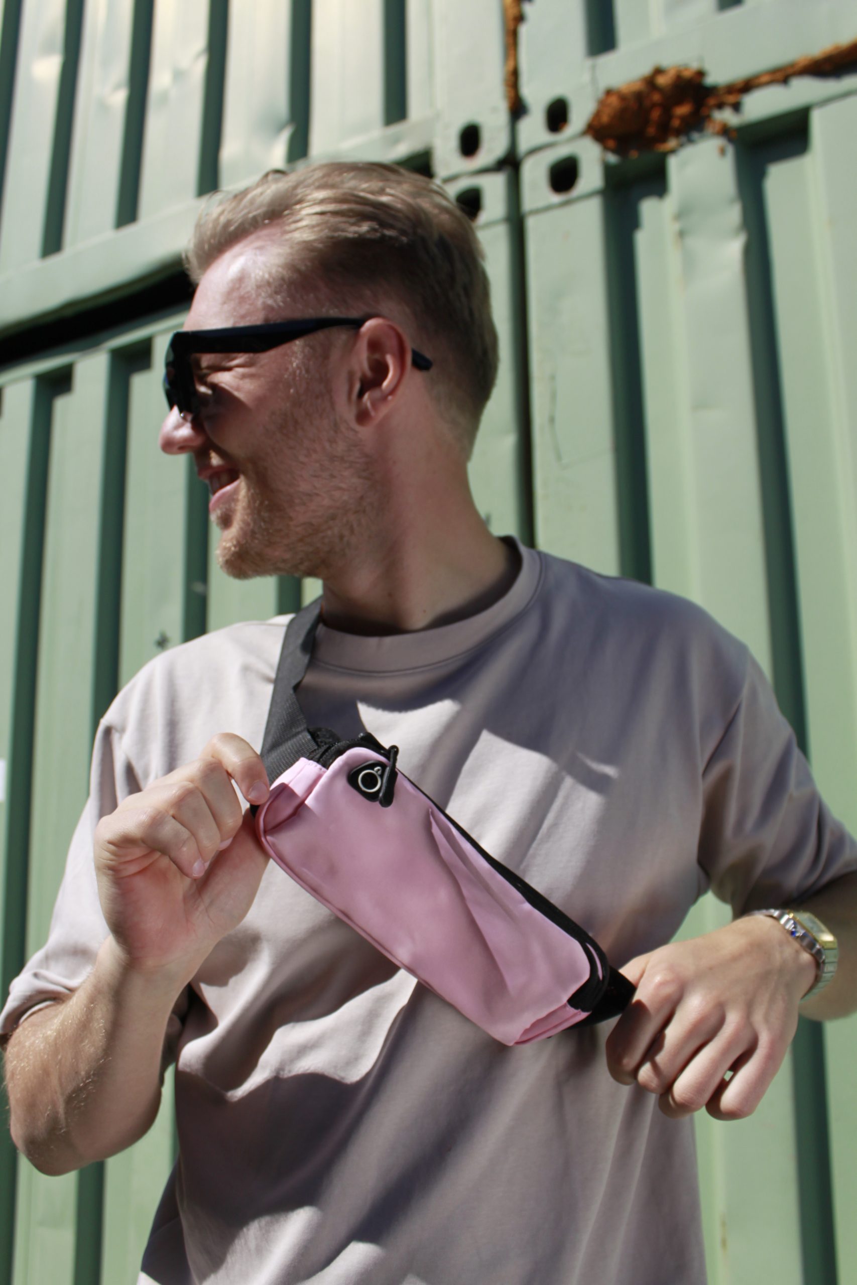 roze-festival-fanny-pack-scaled-1.jpg