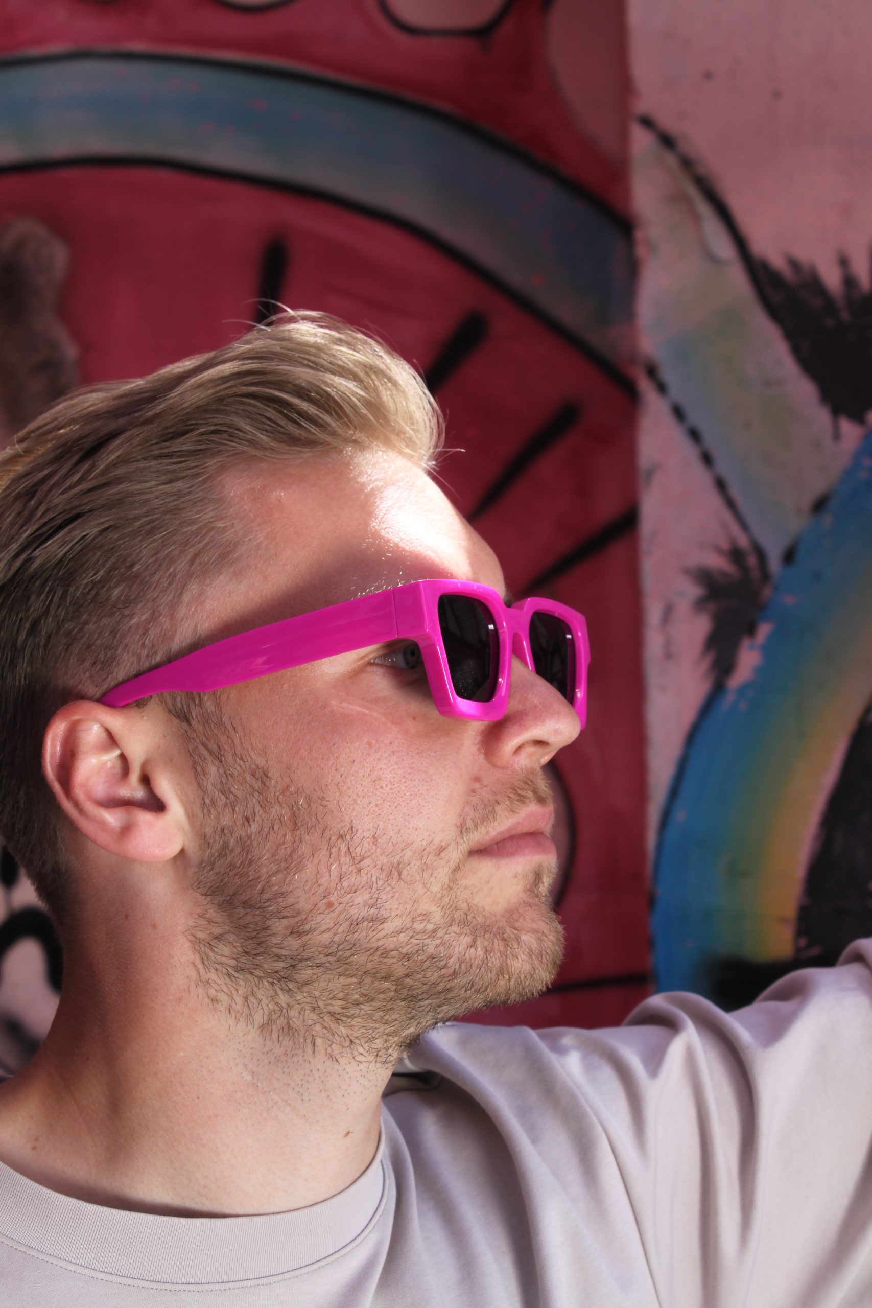 roze-zonnebril-meiden-scaled-1.jpg