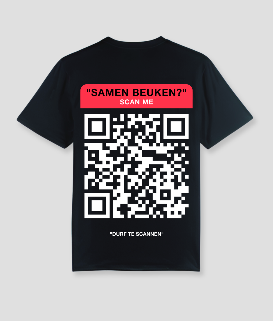 scan-me-zwart-shirt-je-eigen-insta-op-je-shirt-qr-code-op-je-shirt-festival.png