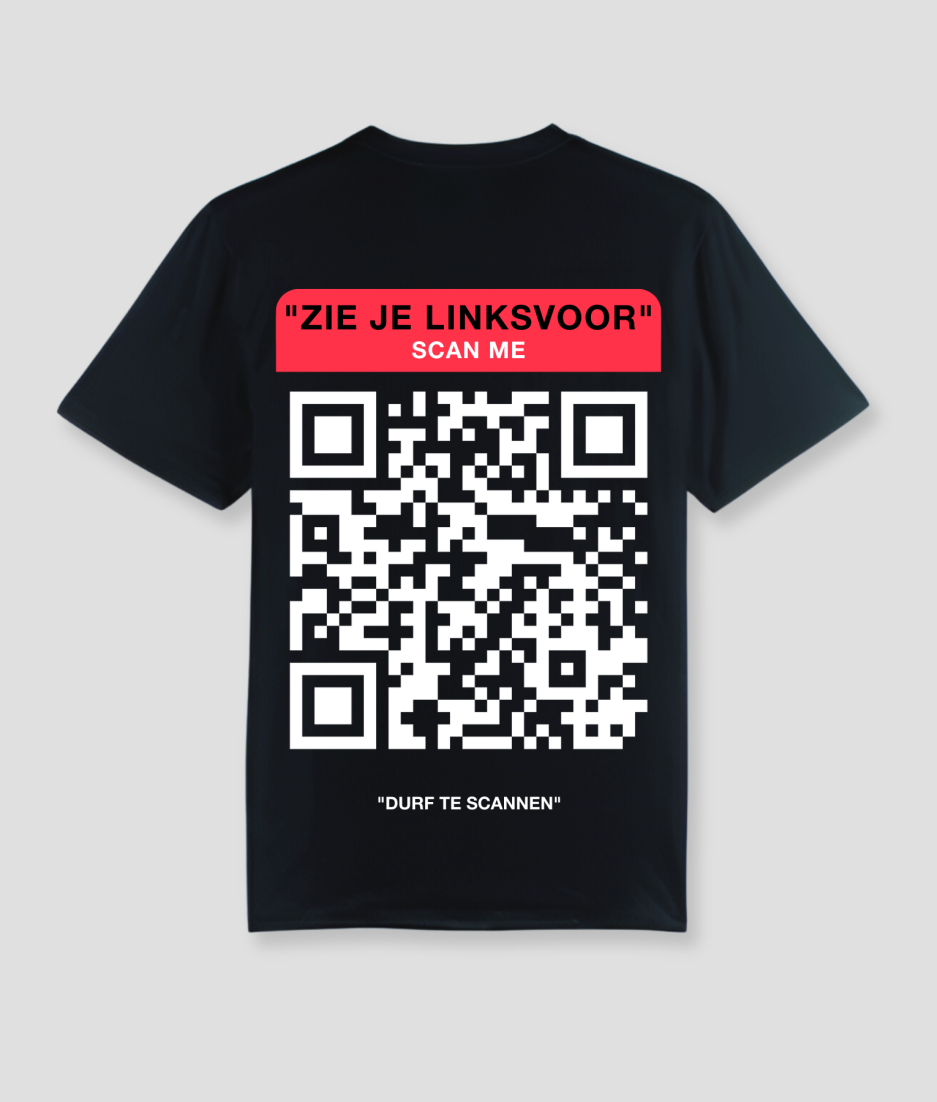 scan-me-zwart-shirt-rave-qr-code-shirt-je-eigen-socials-op-je-shirt-qr-code-tshirt-pepschep.png