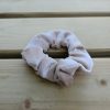 scrunchie-festival-haar-verstoppen-scaled-1.jpg