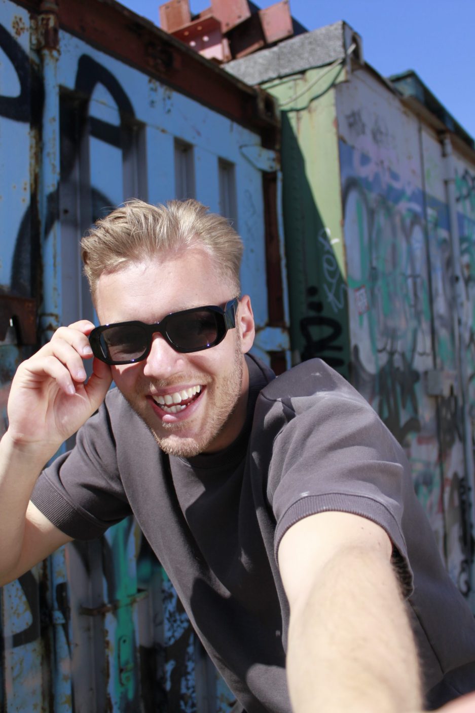 streetwear-zonnebril-scaled-1.jpg