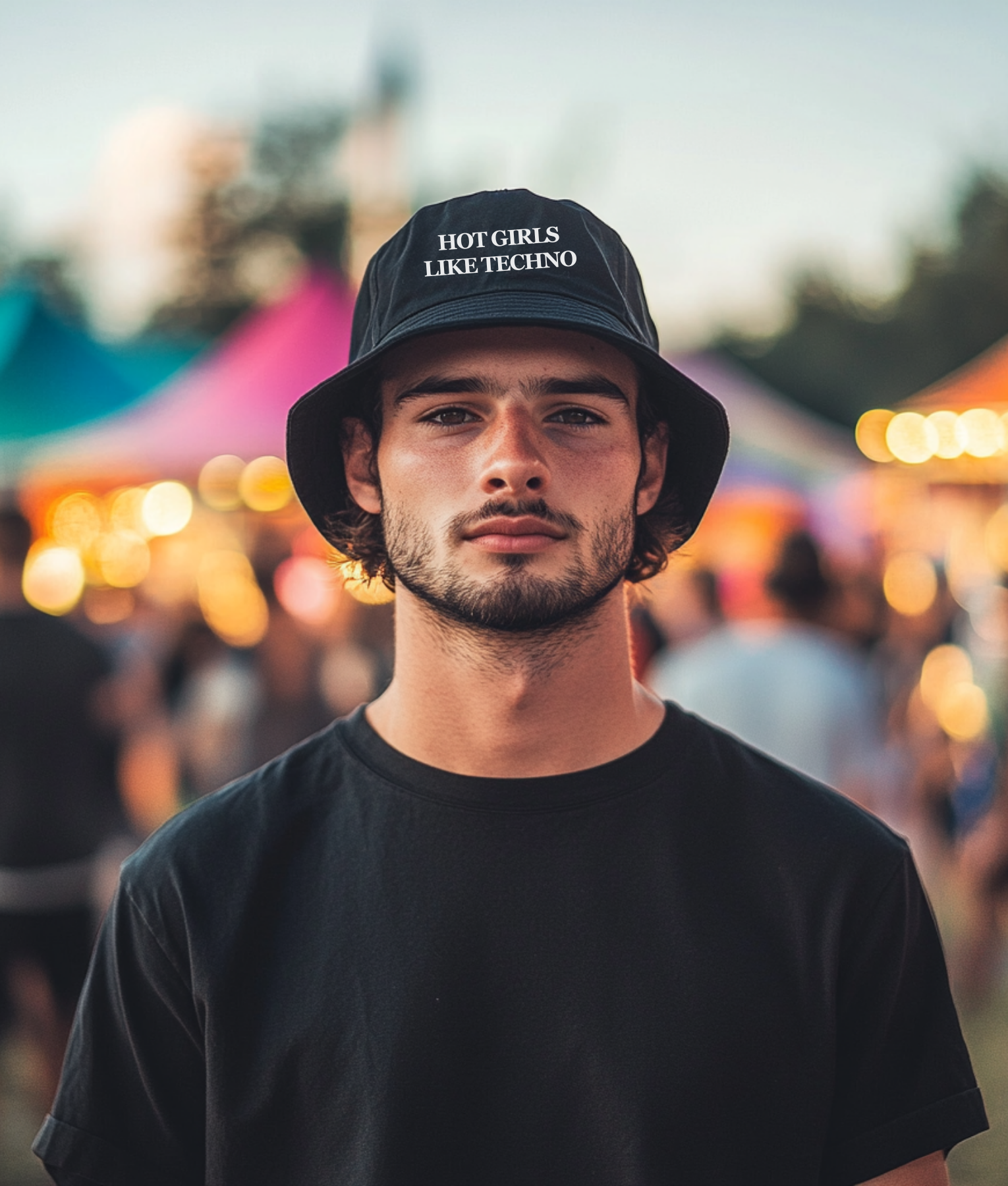 techno-buckethat-zwart.png