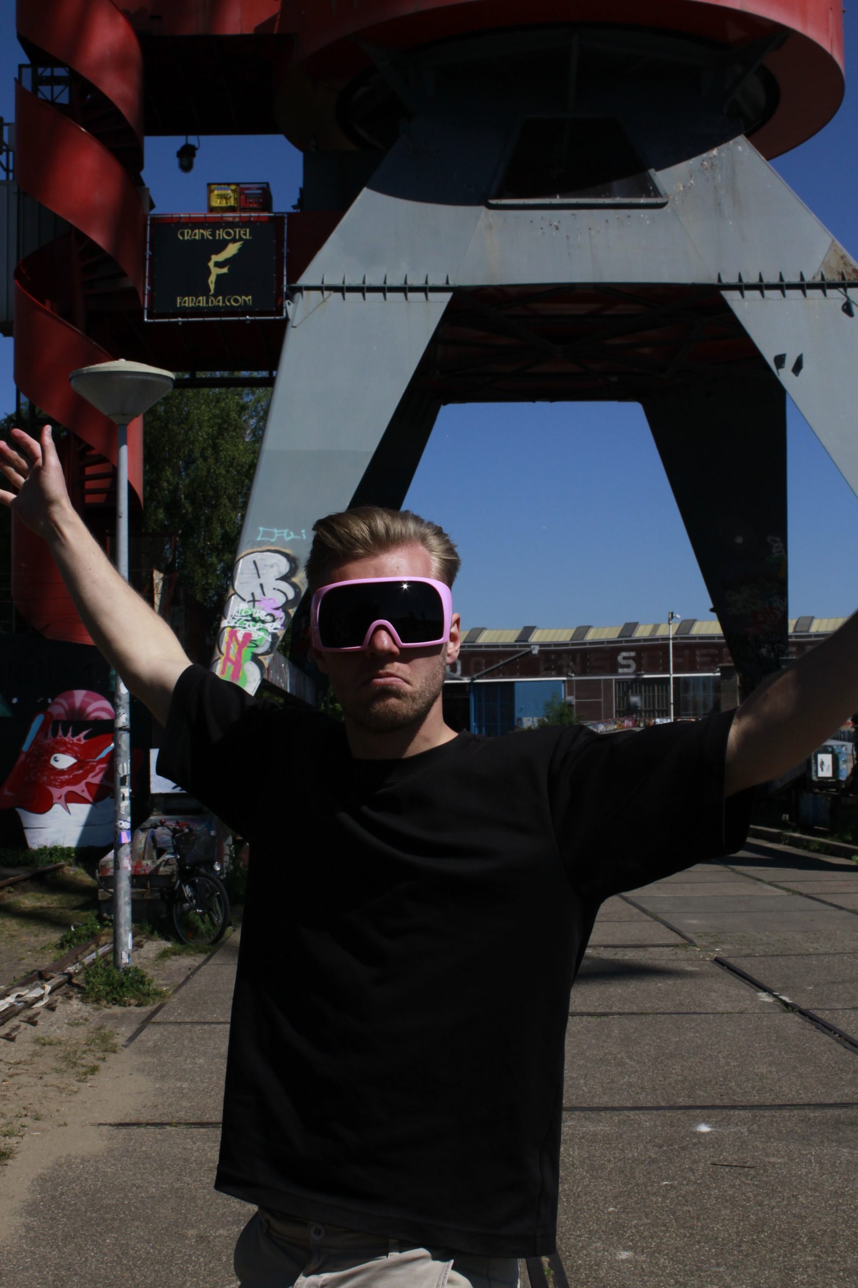 techno-grote-bril-scaled-1.jpg