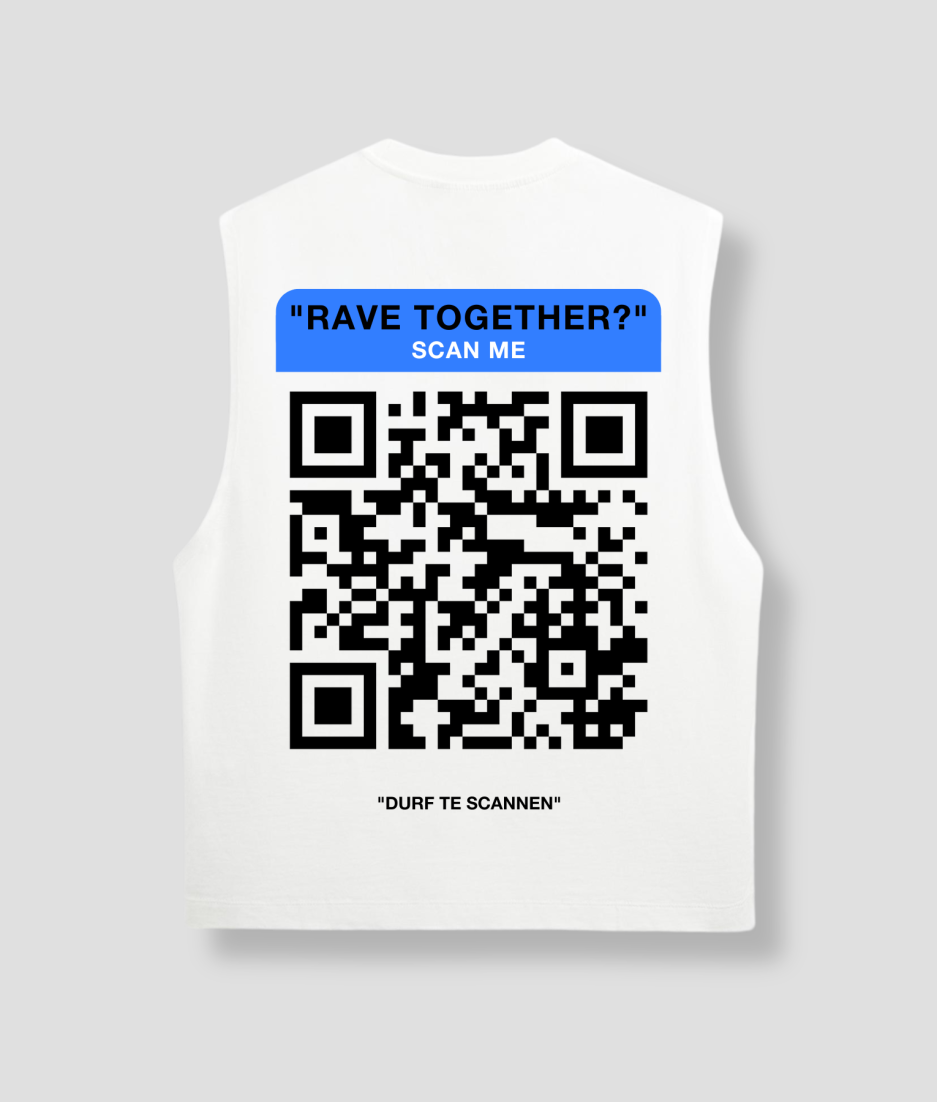 witte-tanktop-blauwe-qr.png