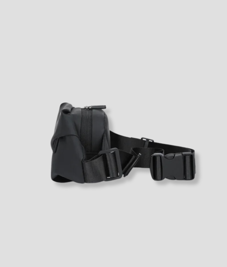 zwarte-mat-fanny-pack.png