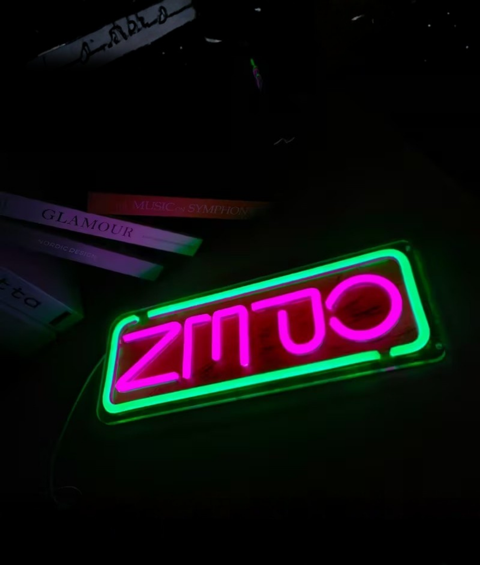 neon boordje geopend