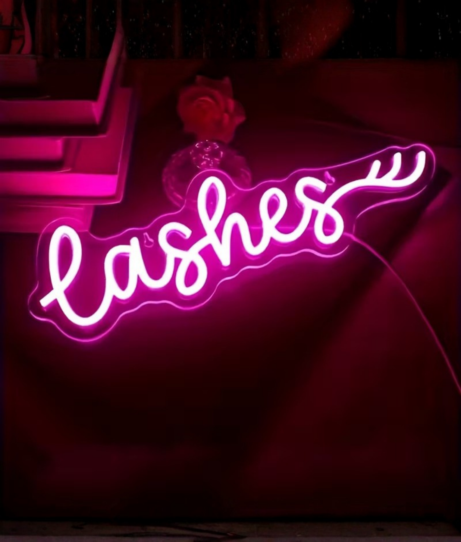 roe lashes lamp