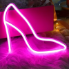 roze hakken neon