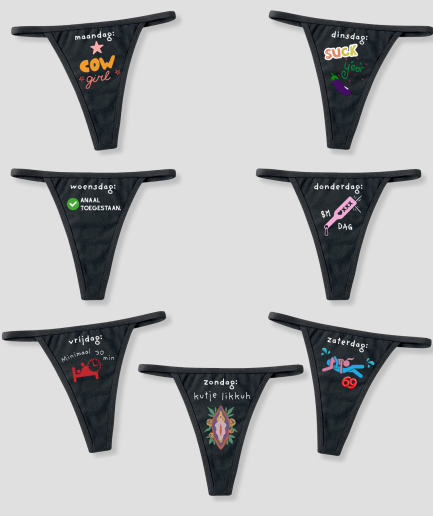 Overzichtsfoto van de 7-daagse grappige string bundel met alle zwarte strings met humoristische dagelijkse teksten en illustraties