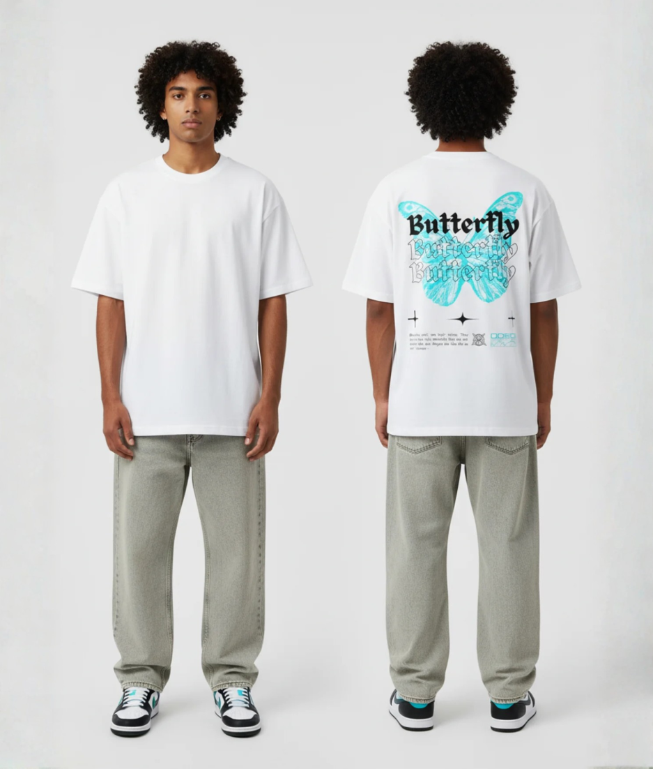 Wit T-shirt met cyaan vlinder en Butterfly tekst op de rug
