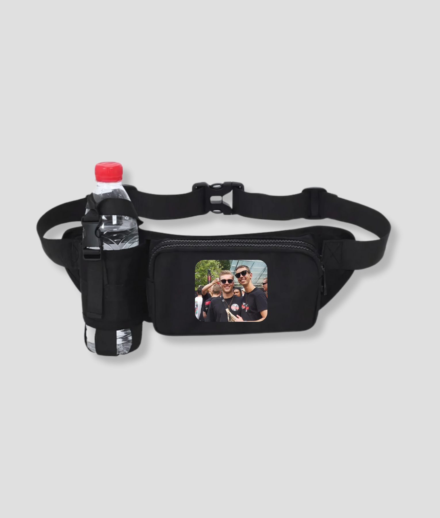 Zwarte fanny pack met fleshouder en persoonsfoto opdruk op voorzijde
