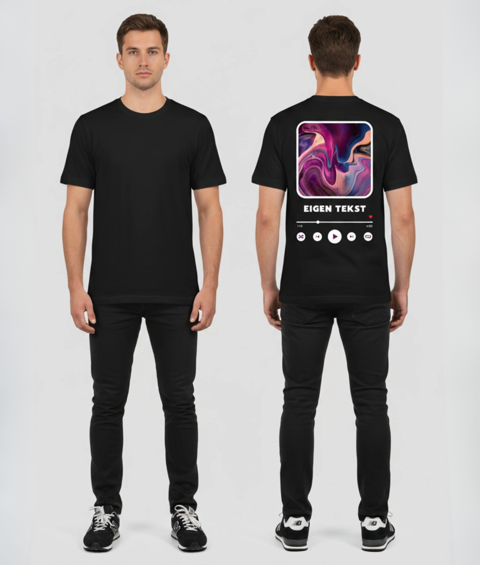 Zwart T-shirt met muziekspeler interface print, paarse abstracte albumhoes, EIGEN TEKST songtitel, voortgangsbalk en muziekbedieningsknoppen op de rug