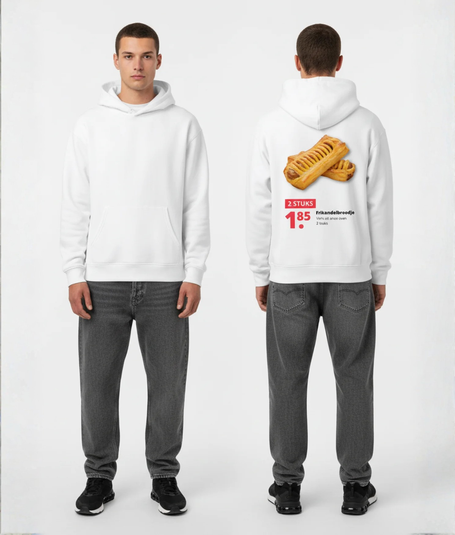 Witte hoodie met frikandelbroodje foto-print en rode supermarkt-sticker op de rug