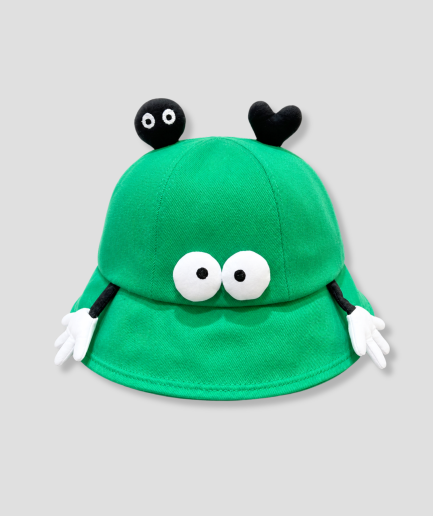 PEP SCHEP groene bucket hat met speelse decoratieve flapjes – felgroene vissershoed met zwarte oogjes, hartje en kleine handjes als details