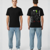Zwart T-shirt met HYPNOTIC tekst verticaal, witte lijntekening van een gezicht, geometrische symbolen, barcode en rode hartslag ECG-lijn op de rug