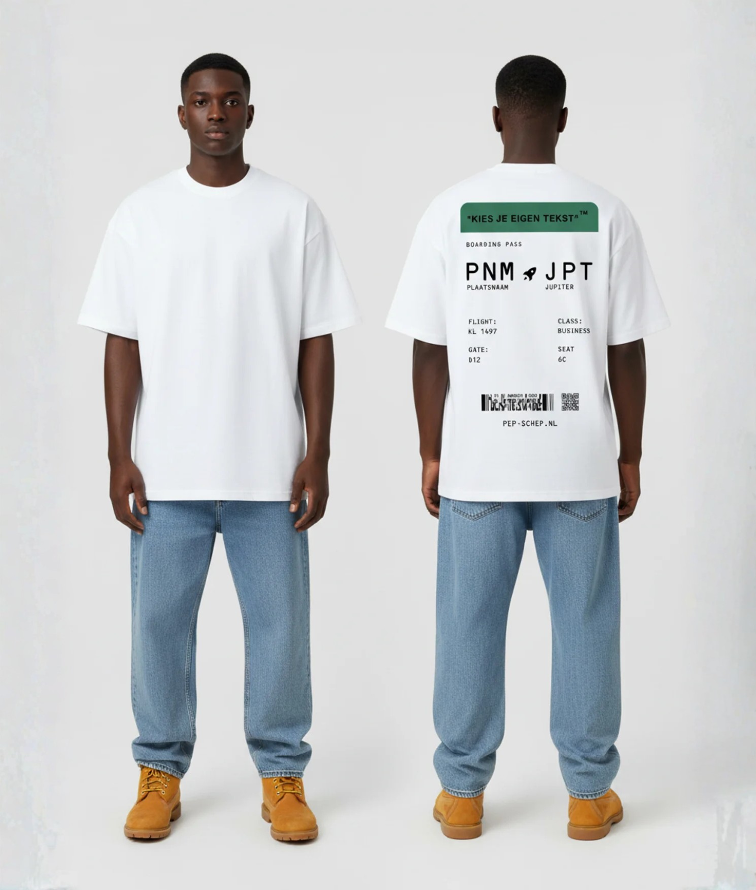 Wit T-shirt met groene boarding pass print en eigen tekst op de rug