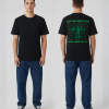 Zwart unisex T-shirt voor- en achteraanzicht gedragen door mannelijk model met groene Let The Body Flow print en dansende figuur illustratie op de rug