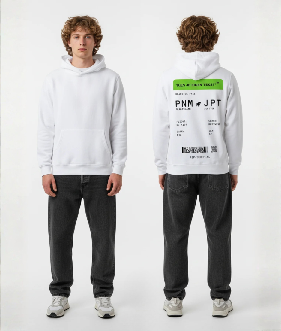 Witte hoodie met groene boarding pass print en eigen tekst op de rug