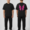 Zwart T-shirt met grote roze en magenta vlinder illustratie op de rug