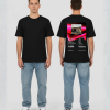 Zwart T-shirt met Spotify Wrapped stijl print in roze en magenta met festival groepsfoto, muziekstatistieken, 18.656 en Techno genre op de rug