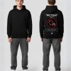 Zwarte hoodie met NO TALK POLICY print en rood verbodsbord illustratie op de rug