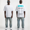 Wit T-shirt met blauwe boarding pass print en eigen tekst op de rug