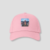 Roze cap met vierkante persoonsfoto opdruk op voorpaneel