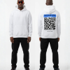 Witte hoodie met blauwe QR-code banner en eigen tekst op de rug