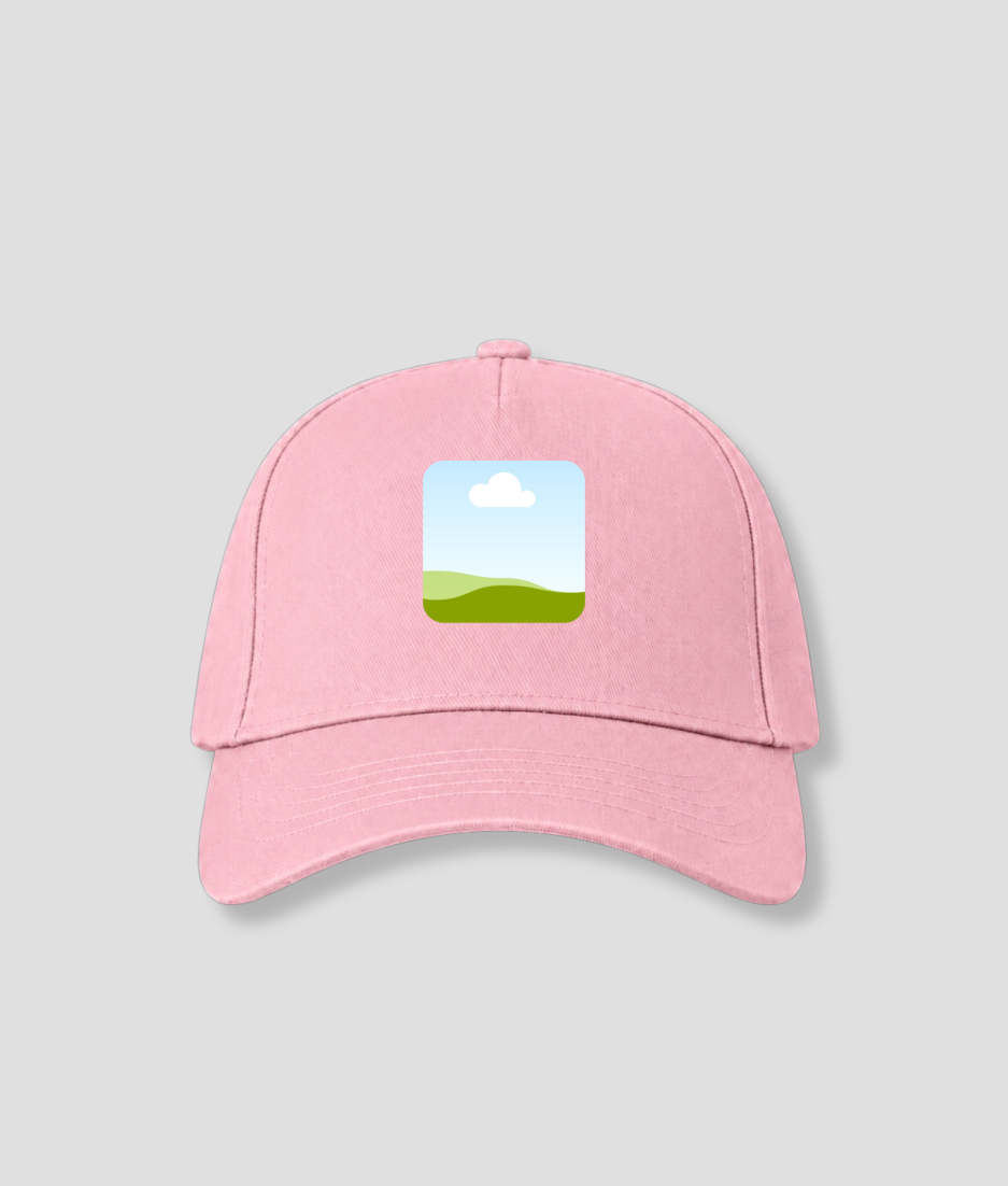 Roze cap met vierkante landschapsfoto opdruk op voorpaneel