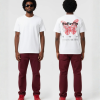 Wit T-shirt met rode vlinder illustratie en Butterfly tekst herhalend in gothic lettertype met sterren op de rug