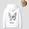 Witte unisex hoodie met 'Patience' vlinder en bloemen tattoo opdruk van PEP SCHEP – grote zwarte rugprint met botanische vlinder illustratie