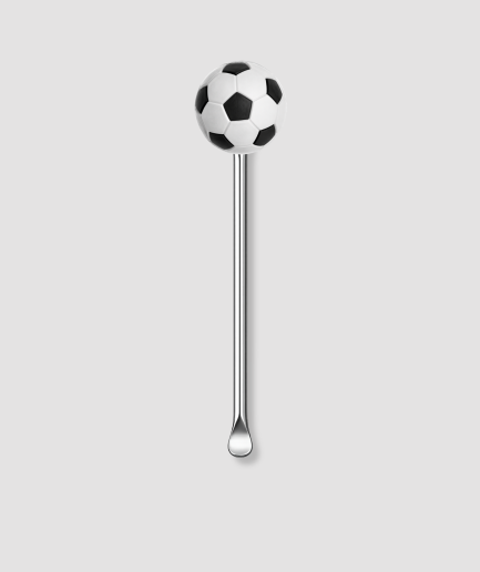 Zilveren cocktaillepel met zwart-witte voetbal decoratie aan bovenzijde