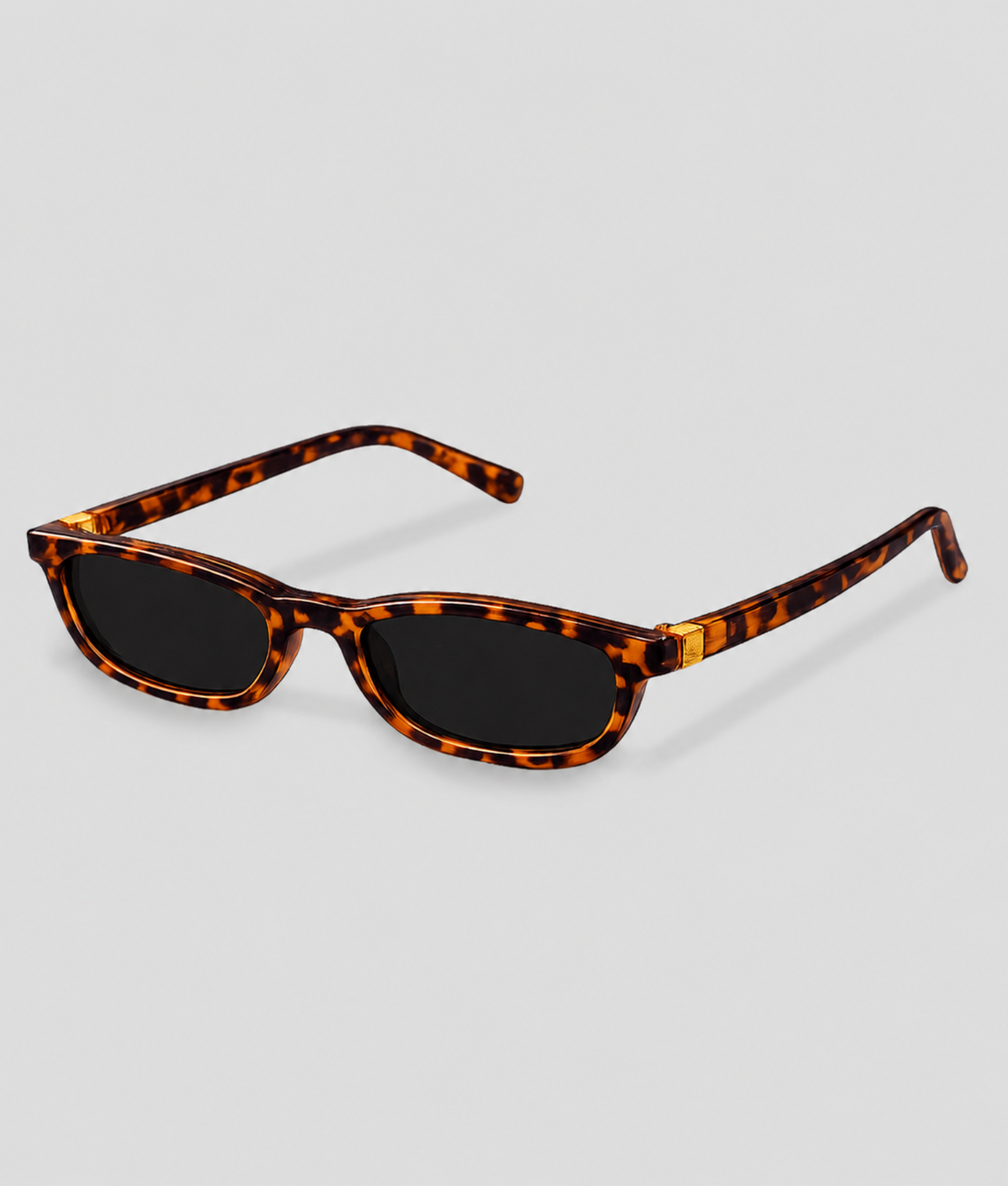 Retro zonnebril met bruin tijgerprint montuur en donkere glazen