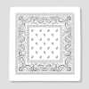 Witte bandana met zwarte paisley print, plat gevouwen