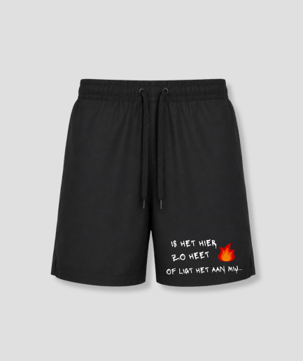 Zwarte heren zwembroek met Is Het Hier Zo Heet quote