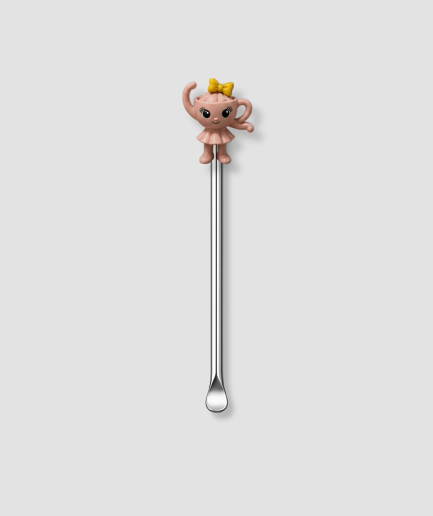 Mini schepje cocktailstirrer met roze bekerje figuur met gele strik en armpjes uit de Italian Brainrot collectie bovenop en zilveren steel